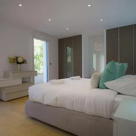 Montecarlo Luxury Pool * Beausoleil