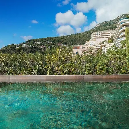 Montecarlo Luxury Pool Apartment