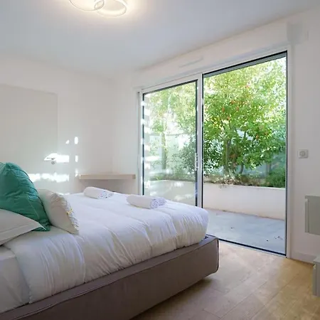 Montecarlo Luxury Pool Apartment